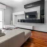 Appartement New Near Station 3 Bedroom *
