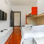 New Near Station 3 Bedroom Milan