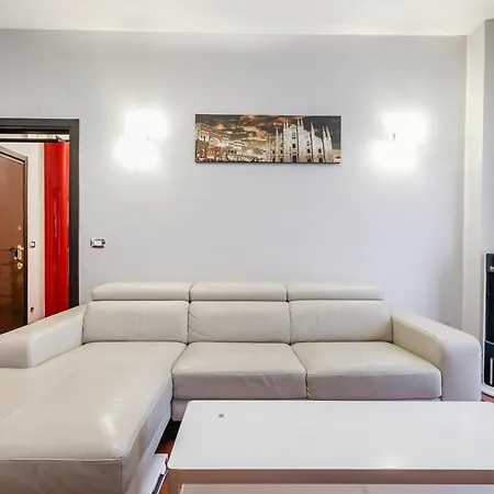 New Near Station 3 Bedroom * Mediolan