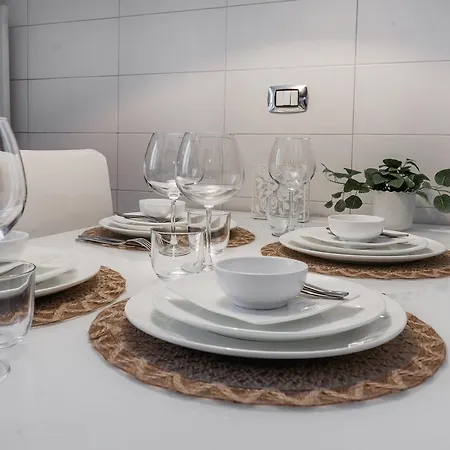 New Near Station 3 Bedroom Apartament *